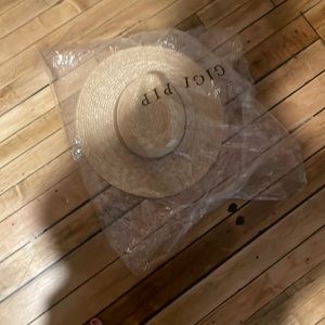 Gigi pip sun hat